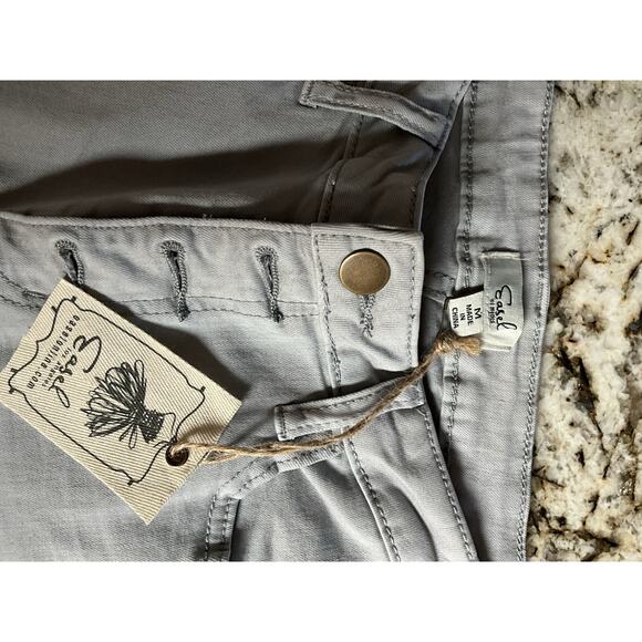 Easel Women's Jeans -- Medium -- New With Tags - Picture 2 of 4